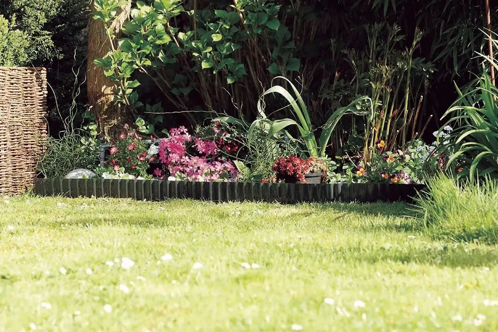 Bordura-plásticomuy-flexible-especial-césped