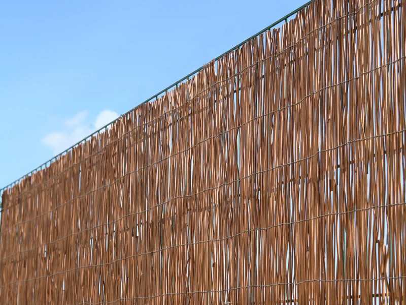 Cañizo-mimbre-helecho-Elegancia-privacidad-media