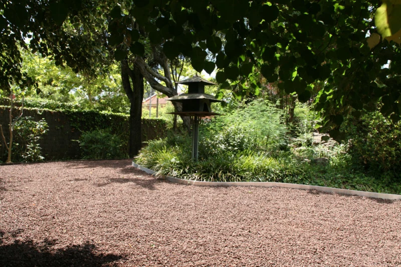 Perfil-aluminio-delimitador-jardín-Acabado-profesional-flexible