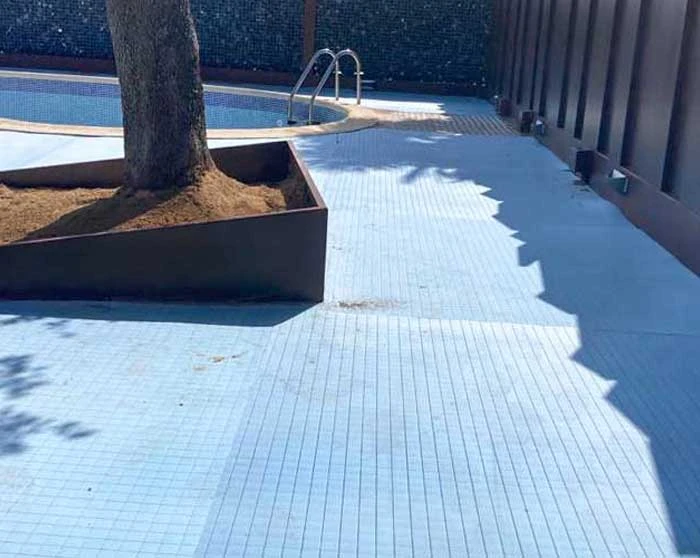 Placa-drenaje-césped-artificial-Hormigón