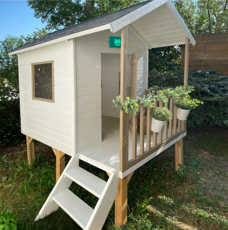 Casita-infantil-elevada-madera-Modelo-kangourou