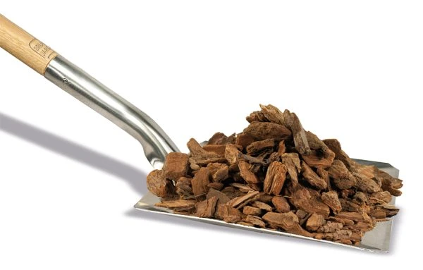 corteza-pino-decorativa-acolchado-retiene-humedad