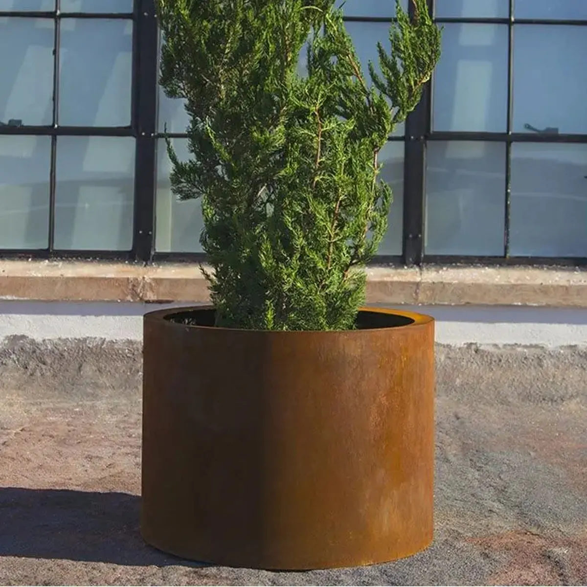 Jardinera-acero-corten-redonda-Diseño-Durabilidad