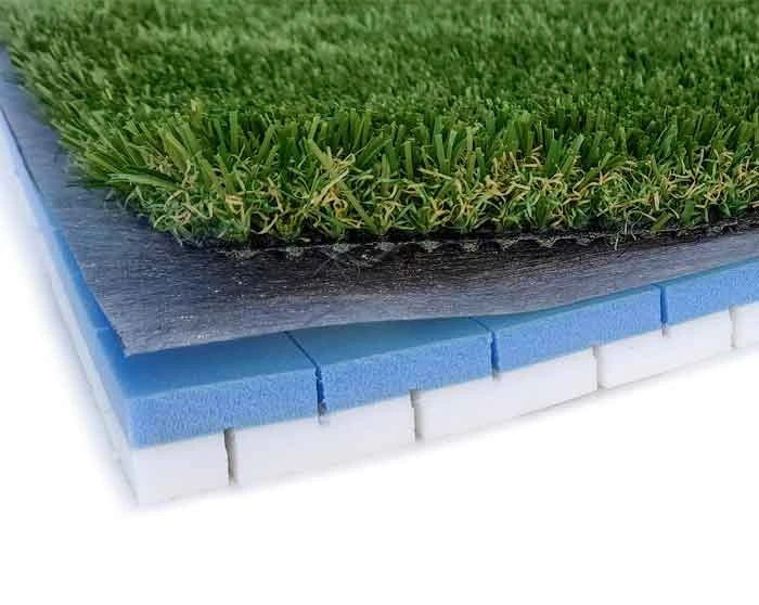 Placa-drenante-césped-artificial-para-parques-infantiles